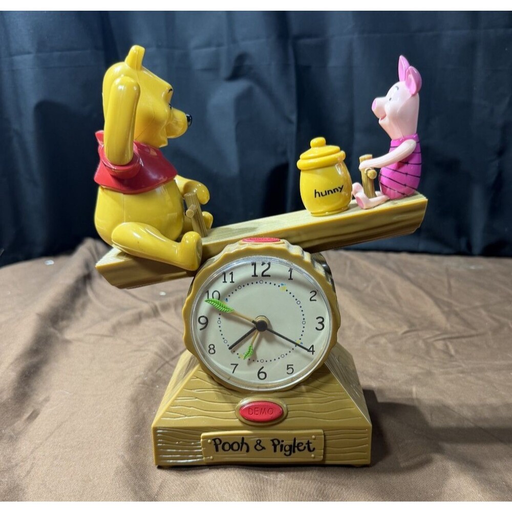 Disney Winnie The Pooh and Piglet Animated Talking Alarm Clock Works Great!